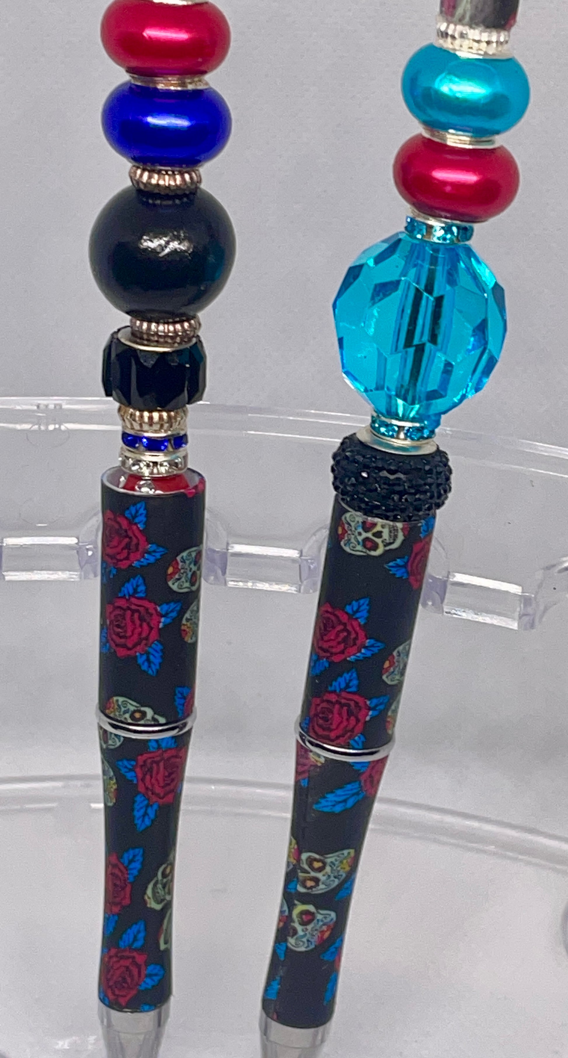  Elegant black and silver beaded pen for luxury writing
