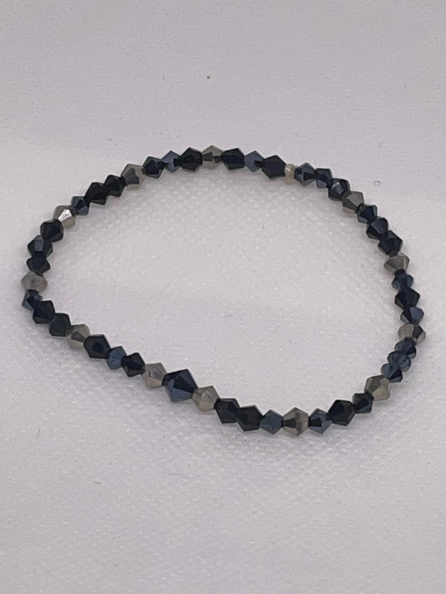 GRAY CRYSTAL AB AND BLACK SHADE MIX 4mm
