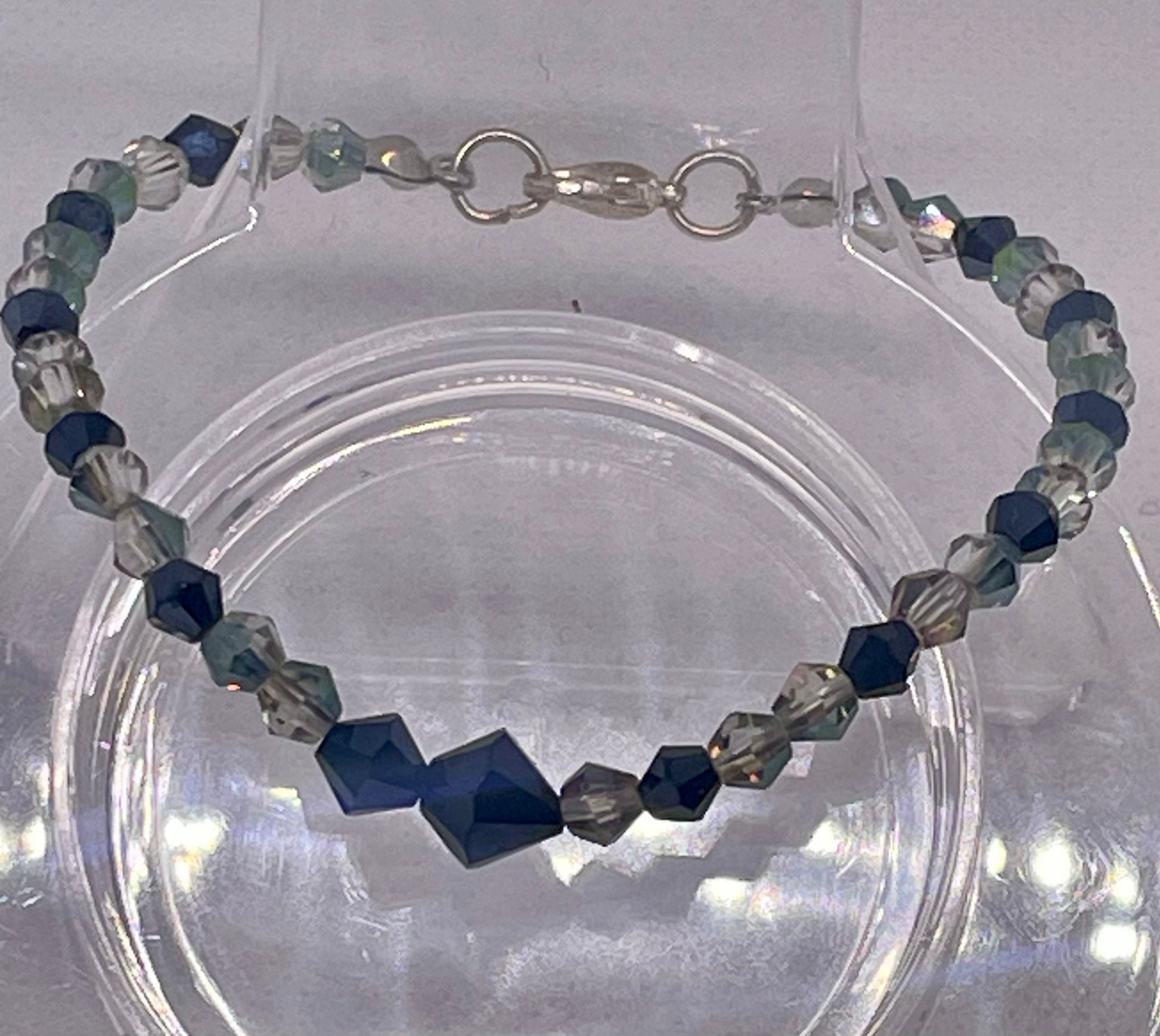 GRAY CRYSTAL AB AND BLACK SHADE MIX 4mm