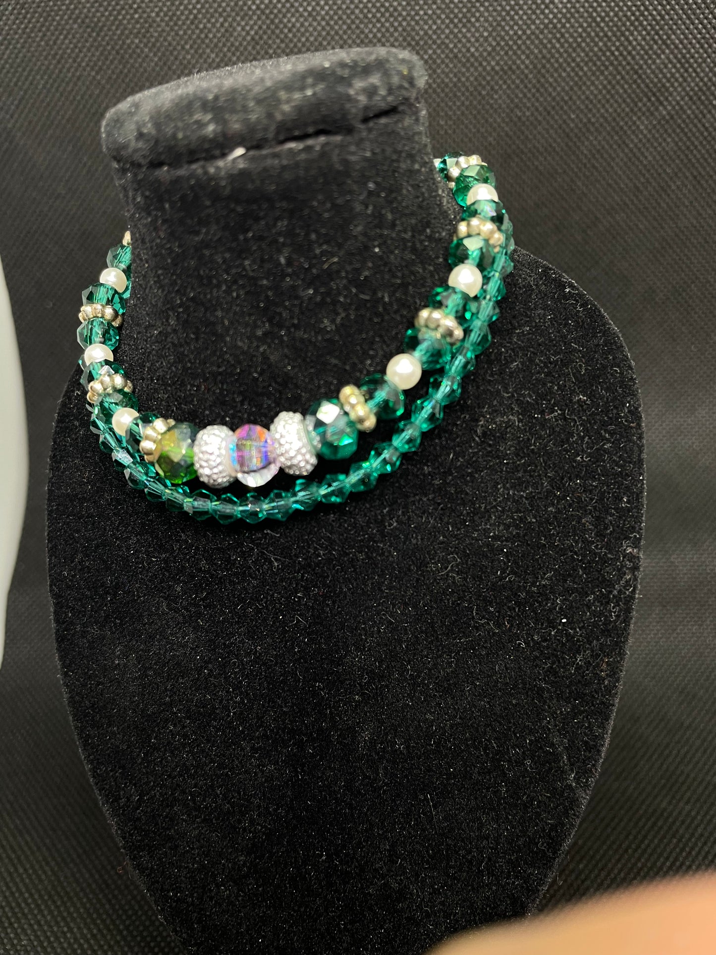 Stylish Green Crystal and Pearl Bracelets - Ideal Gift for Her